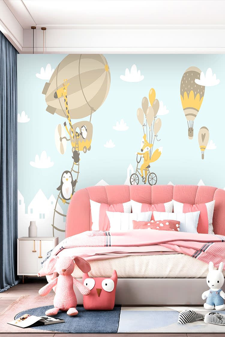 Renkli Sıcak Hava Balonları ve Eğlenceli Karakterler Duvar Kağıdı - Görsel 2